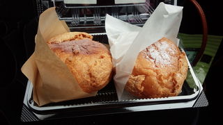 ピーナッツシュークリームが美味しい