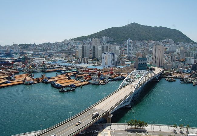 釜山市街地と影島を結ぶ橋