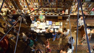 開店前の9:45amぐらいにならあまり待ち時間無かったです