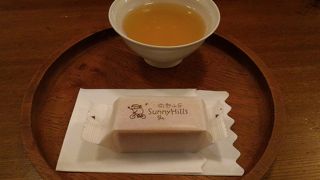 おいしいパイナップルケーキです