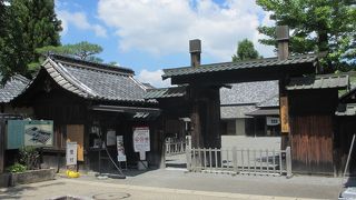 多くの建物が残る松代藩藩校です