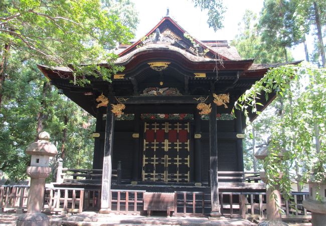 大きく立派な霊屋です