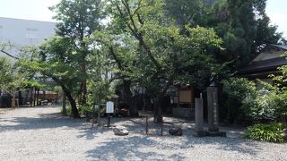 会津城の外堀の内側にある唯一の由緒あるお寺