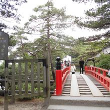 五大堂煮かかるすかし橋