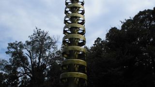 独特の形をした塔