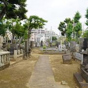 東海寺からは離れたちょっと寂しい場所です