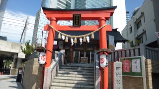 まさに「都心の神社」です