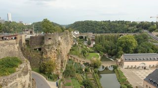 要塞から見下ろす景観スポット