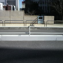 道路用の橋として架け替えられた新尾張橋の車道部分と歩道です。