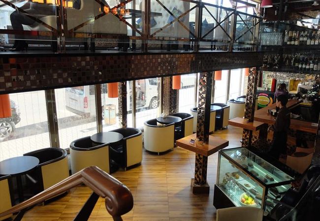 ウランバートルにもこんなおしゃれなカフェが！(◎◇◎)　雰囲気も味もよくて感激！