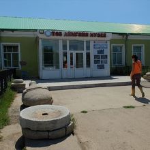 ゾーンモド博物館外観。展示品の写真は無し。本文参照。