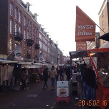 お店がいっぱいです！殆どが17時には閉まります。