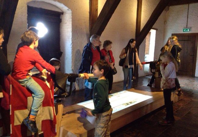 子供たち大喜びのマウデン城