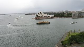 遠くから見た方がいいですね