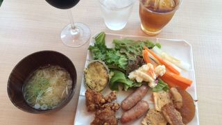 ランチブッフェ