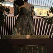 黒田節銅像