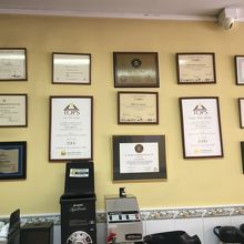 数々の賞を受けているのかな？