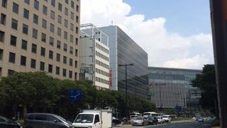 博多駅から博多港へ続く道