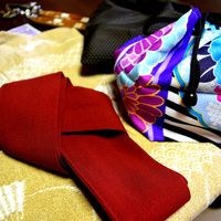 浴衣とアメニティグッズが入っている巾着