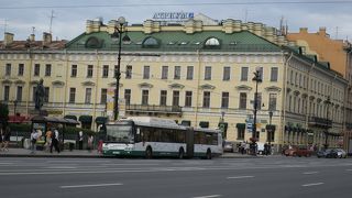 サンクトペテルブルクのにぎやかな通り