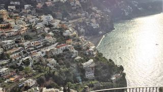 海岸線と建物の調和が素晴らしい