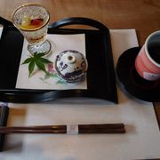 民家を改装したレストランで和食を頂きました。