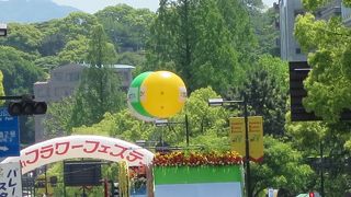 どこか１日は雨が降るというジンクスあり