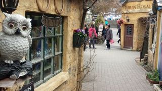 イギリスのイメージで作っているがアジアの方が多いです。