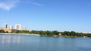 大濠公園内の大きな池