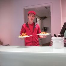 レストランで昼食