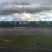 エルドラド国際空港はターミナル拡張工事中