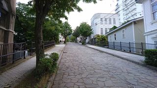 いい港には坂がある