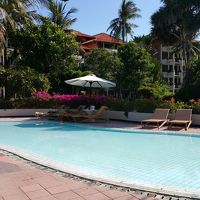 幼児用の浅いプール