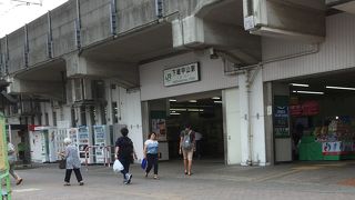 総武線ですが、快速は止まらない