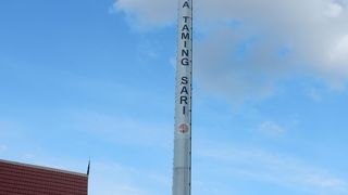 マラッカ海峡と市街地を一望。お菓子をくれるのは何故だろう？