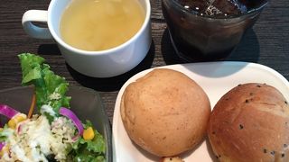 今度はパンケーキを食べよ～。