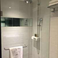 シャワーブース。お湯も問題なかったです