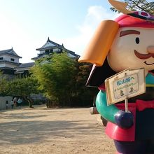 ゆるキャラのいる松山城