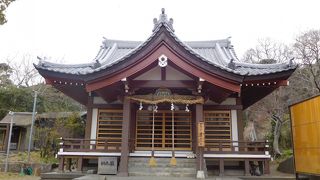 葉山一色の神社