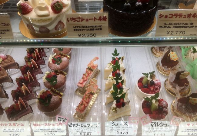 オシャレなケーキ