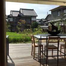 テラス前の席からの眺め