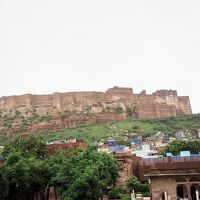 部屋から見えるメヘラーンガル城