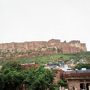 ジョードプルでは高級なホテル、メヘラーンガル城へも歩いて行けます
