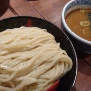 もちもちつけ麺を気軽に食べられる。