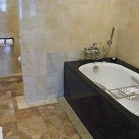 リビング側にもトイレがありました