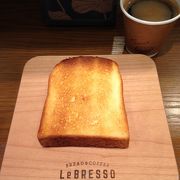 鶴橋の有名な食パン屋さんだそうです！