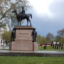 ウェリントン卿の騎馬像
