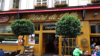 老舗ぽい店構え