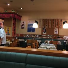 広々とした店内