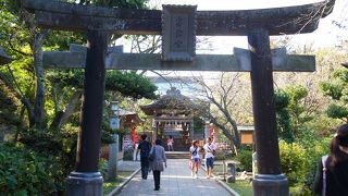 奥津宮の近くにあります